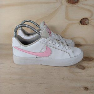 Nike Women's Sneakers White and Pink